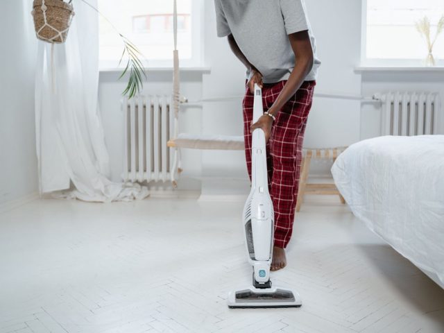 Comparatif aspirateurs balai sans fil — tableau et fiches