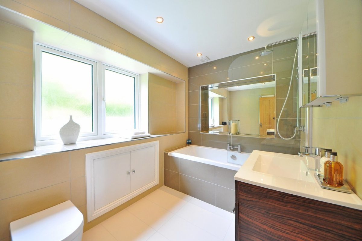 Astuces pour entretenir joints de douche et salle de bain