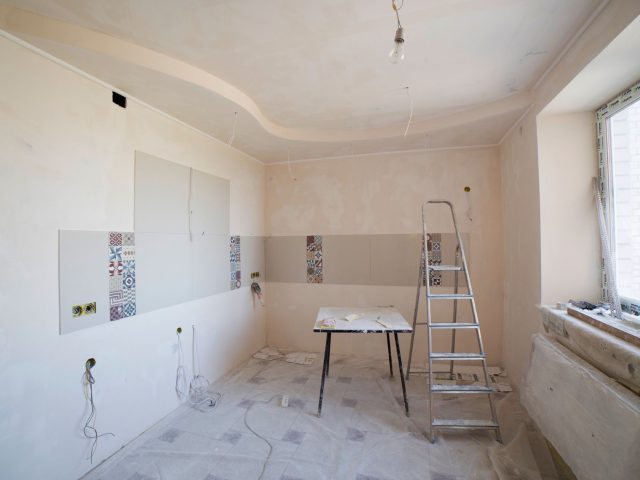 Comment bénéficier des aides à la rénovation énergétique et éviter de perdre des milliers d’euros ?