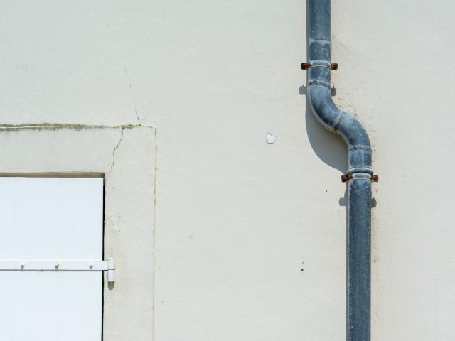 Comment économiser sur votre facture d’eau avec un collecteur d’eau de pluie